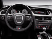 アウディ S4アバントのインパネ画像