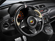 アバルト 695エディツィオーネマセラティの画像2