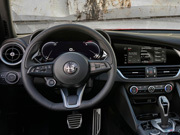 アルファ　ロメオ ジュリアの画像3